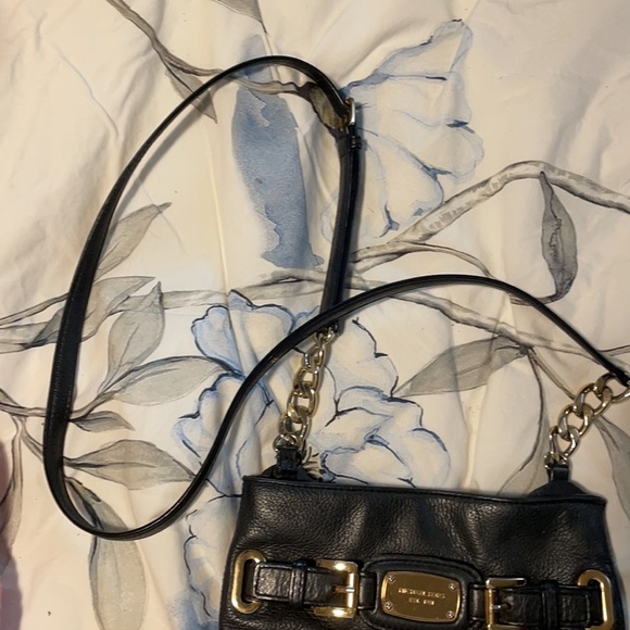 Michael Kors purse - Picture 2 of 5